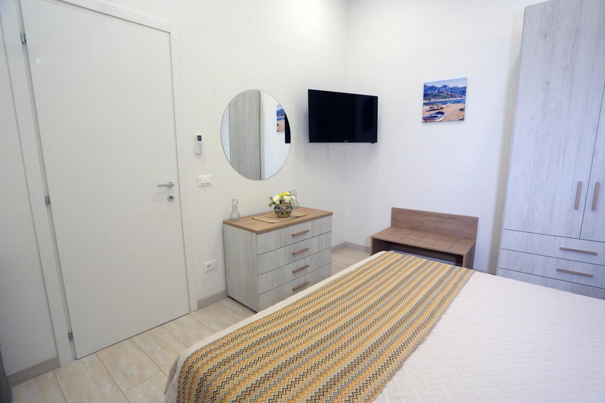 Theos Holidays Apartments Giardini Naxos Eksteriør bilde