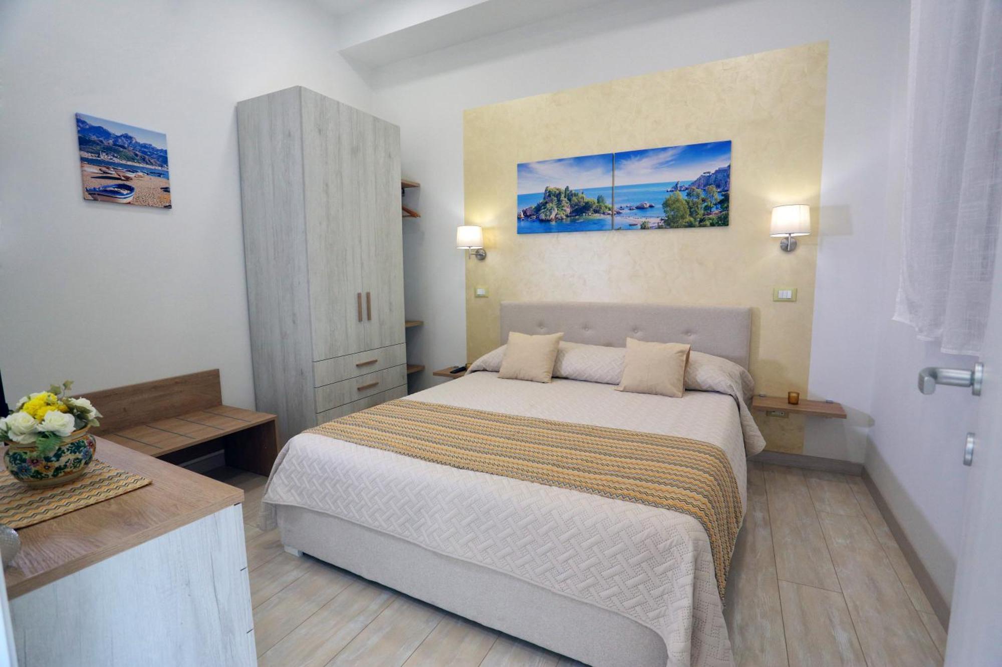 Theos Holidays Apartments Giardini Naxos Eksteriør bilde